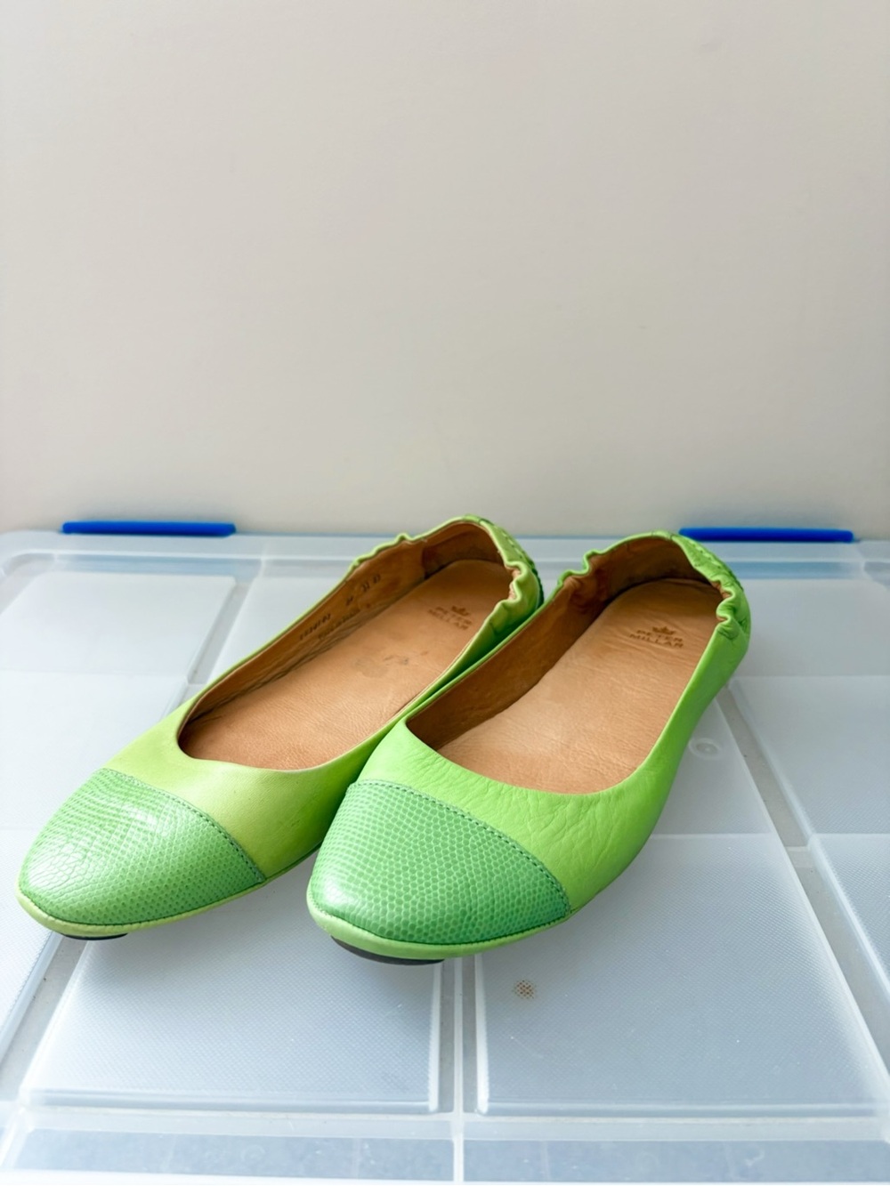 Peter Millar Kelly Green Leather Ballet Flats W8